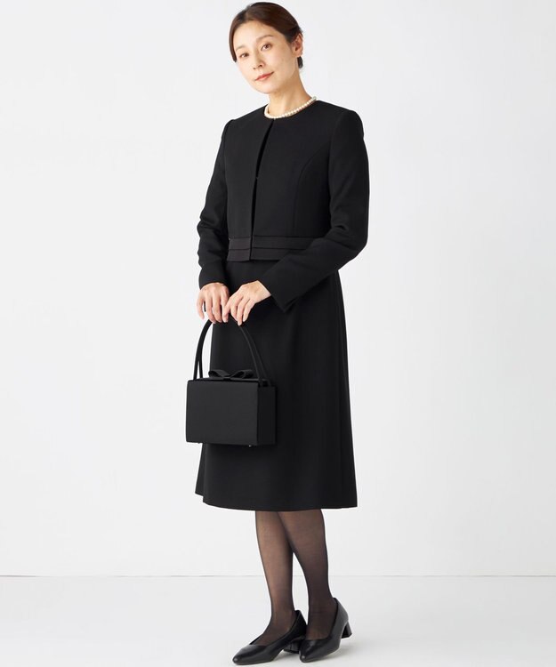 組曲 NOIR 【ストレッチ/オールシーズン対応】ペプラムミニグログラン ジャケット＋ワンピース ブラック系