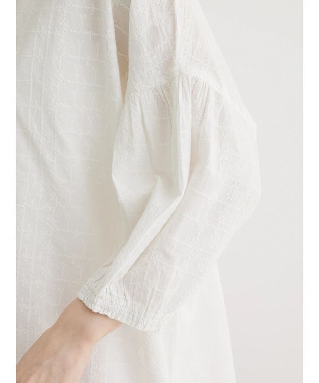 Green Parks Ｉ　ＳＥＴ２点　刺繍７分袖ブラウス＋タンクトップ Off White