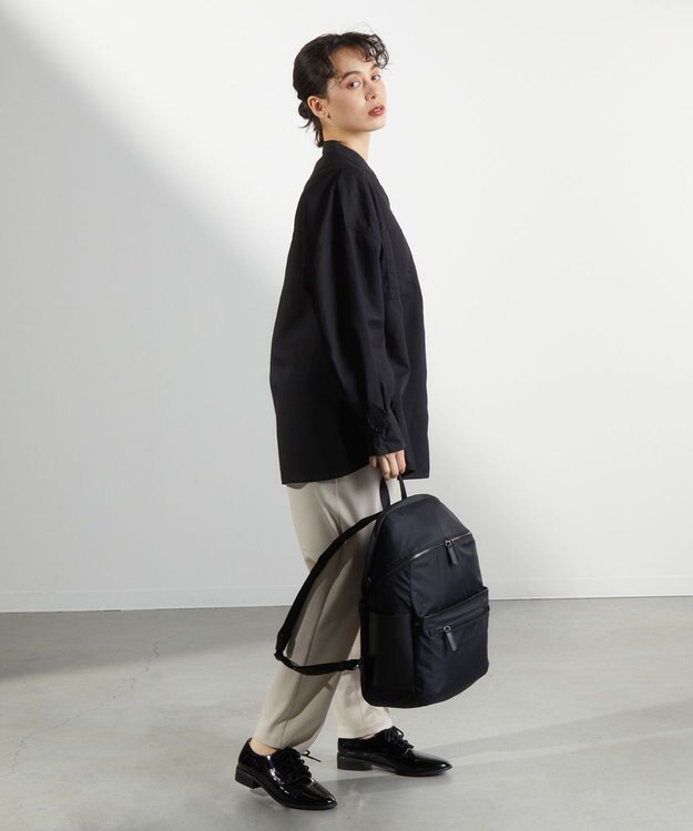 Y'SACCS 【ナイロンタフタ×リサイクルレザー】デイリーリュック ブラック