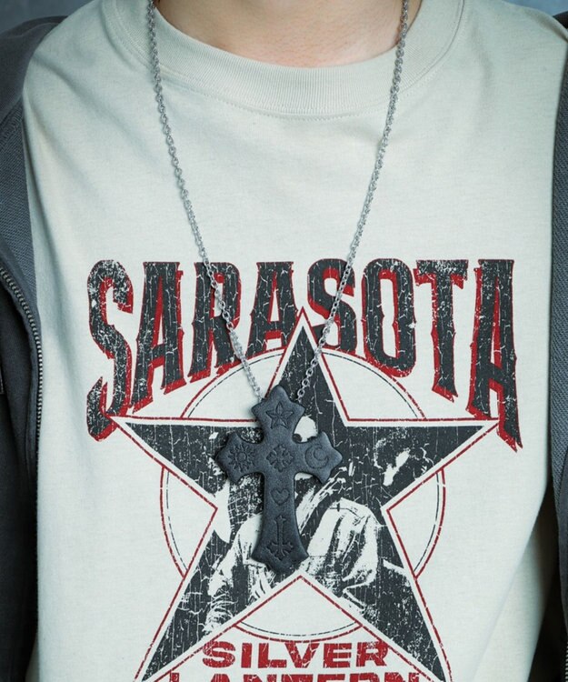 WEGO 【ユニセックス着用ITEM】MPUエンボスロゴクロスネックレス ブラック