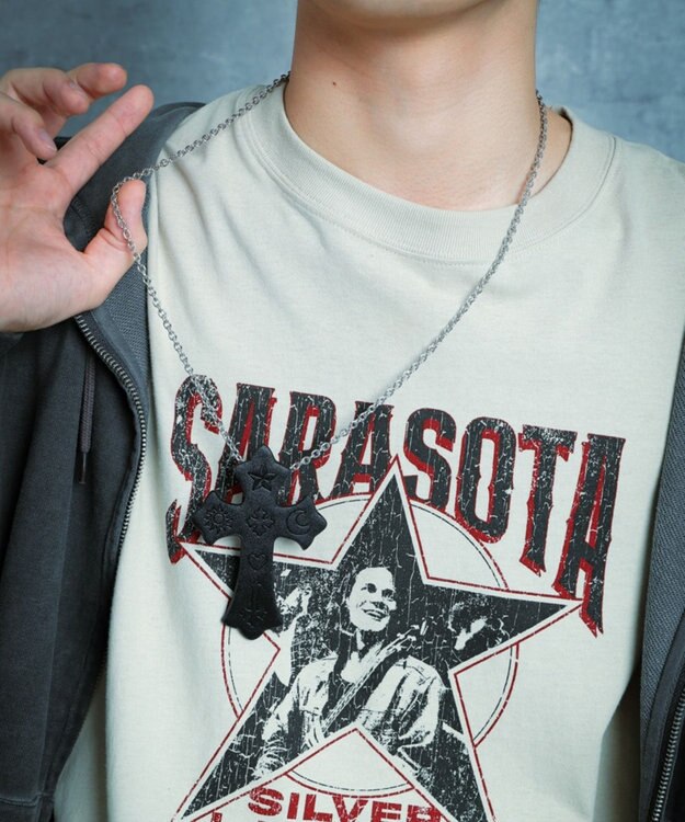 WEGO 【ユニセックス着用ITEM】MPUエンボスロゴクロスネックレス ブラック