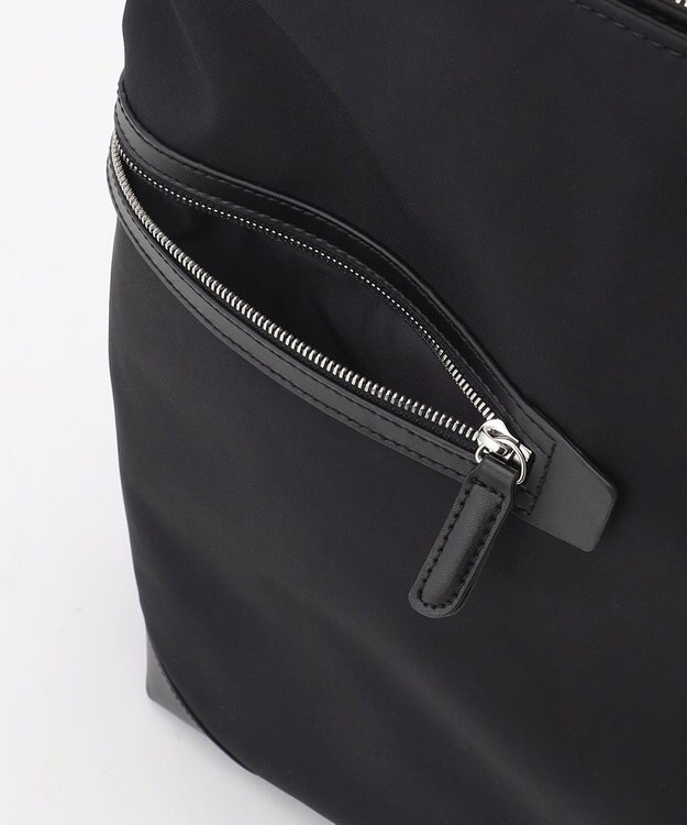 Y'SACCS アシメファスナーポケットリュック ブラック