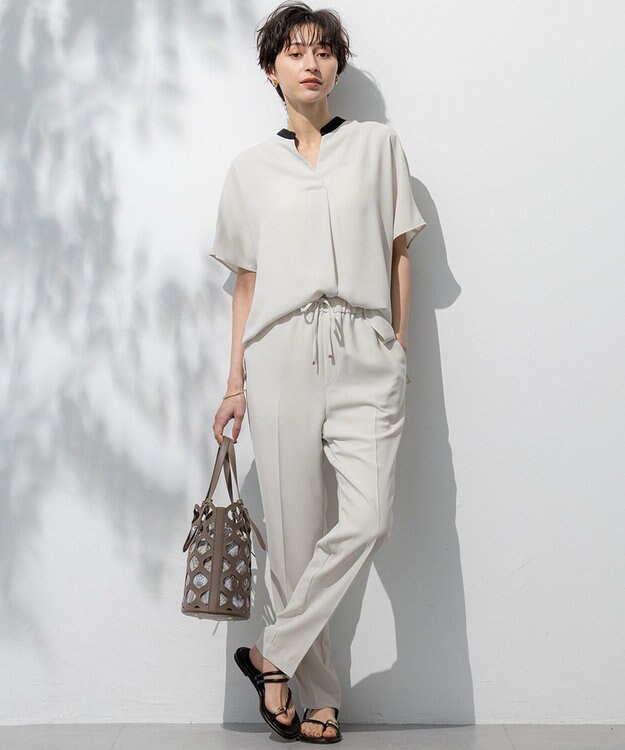 23区 【Oggi7月号掲載/吸水速乾/接触冷感/UVカット】ストレッチジョーゼット テーパード パンツ ベージュ系