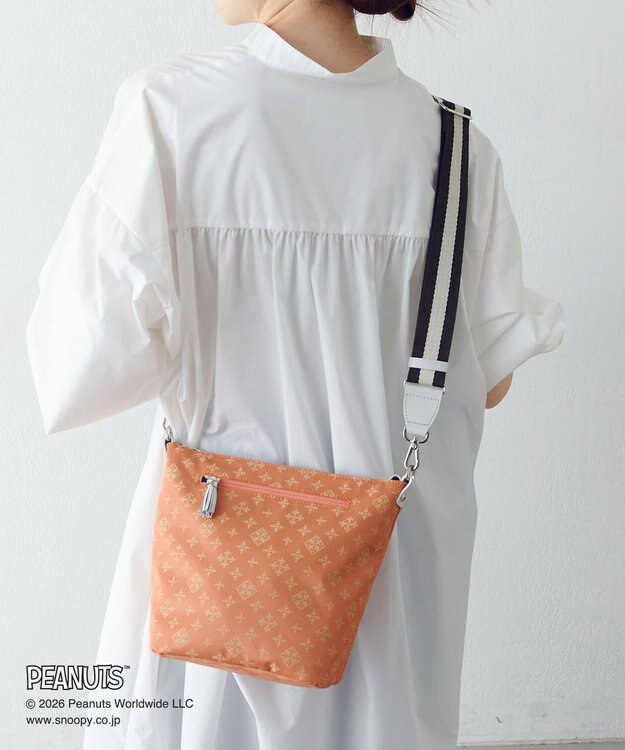 russet 《PEANUTS×russet》リバーシブルショルダーバッグ(CE-1755) Indigo