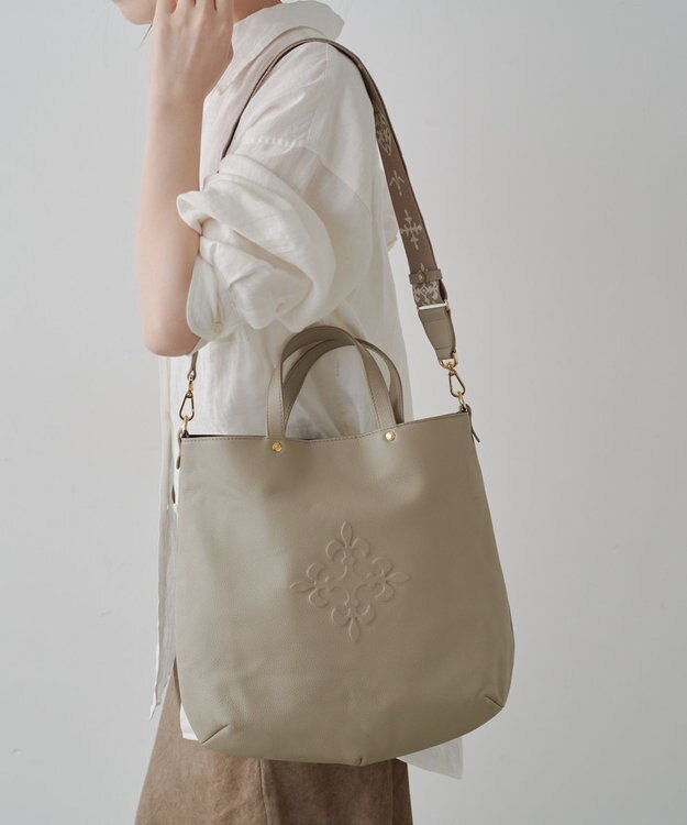 russet スリム2WAYトートバッグ <エンボスモノグラム>(CE-1611) GrayBeige