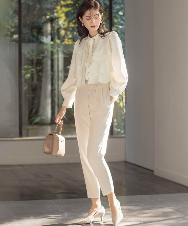 組曲 S 【KUMIKYOKU NAVY】コンフォータブルドレープ ラップパンツ アイボリー系