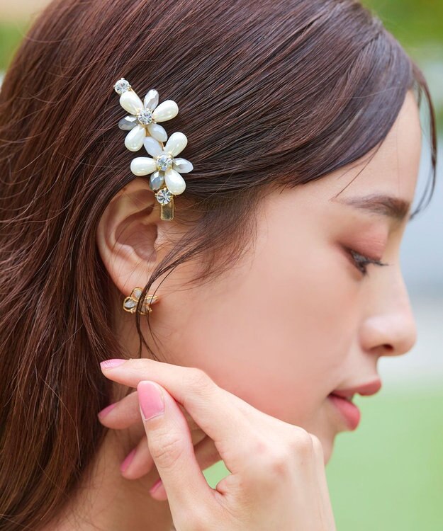 Tiaclasse パールフラワーヘアクリップ グレー