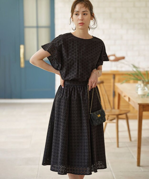 組曲 【洗える】エンブロイダリーレース チュニックブラウス ブラック系