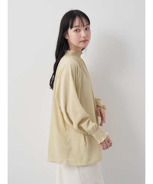 earth music&ecology シャーリングネックブラウス Yellow