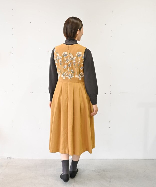 muuc 〈遠州織物の工場で織られた上質なコットン生地〉モクレン刺繍 後ろファスナー有り ノーカラー ノースリーブ ウエスト切り替えワンピース（セットアップ可能） イエロー×ホワイト