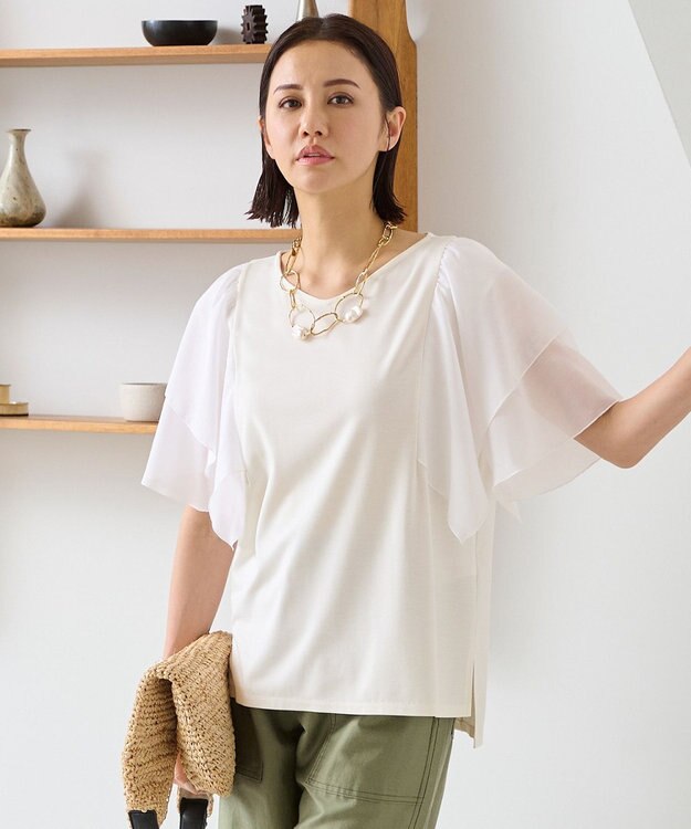 自由区 【XSサイズ~/洗える】ドレーピーポンチラッフルスリーブ カットソー アイボリー系
