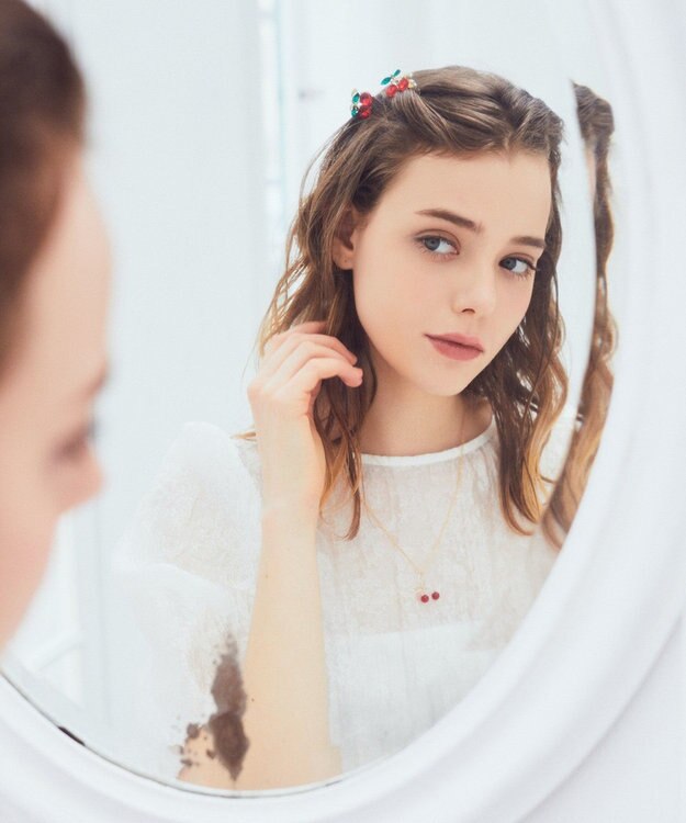 Maison de FLEUR チェリーミニクリップ Red