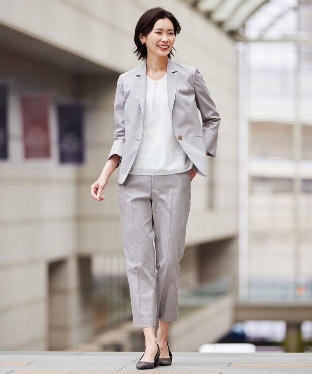 J.PRESS LADIES L 【WEB限定カラーあり・セットアップ対応・洗える・撥水・防汚】コットンFITTYシャーク テーパード パンツ ベージュ系