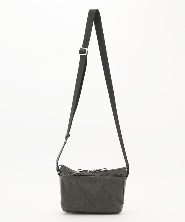 Y'SACCS ストリームラインポシェット ダークグレー