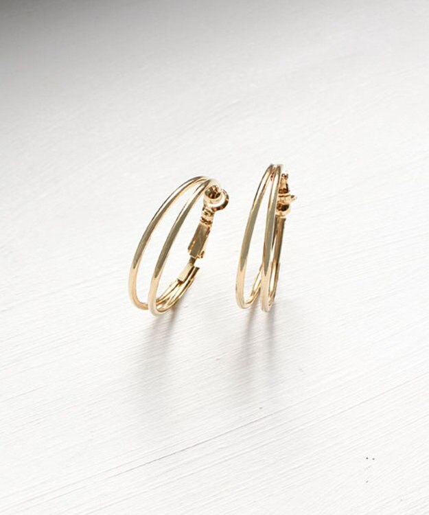 Phoebe ≪雑誌掲載≫ダブルラインフープイヤリング ゴールド