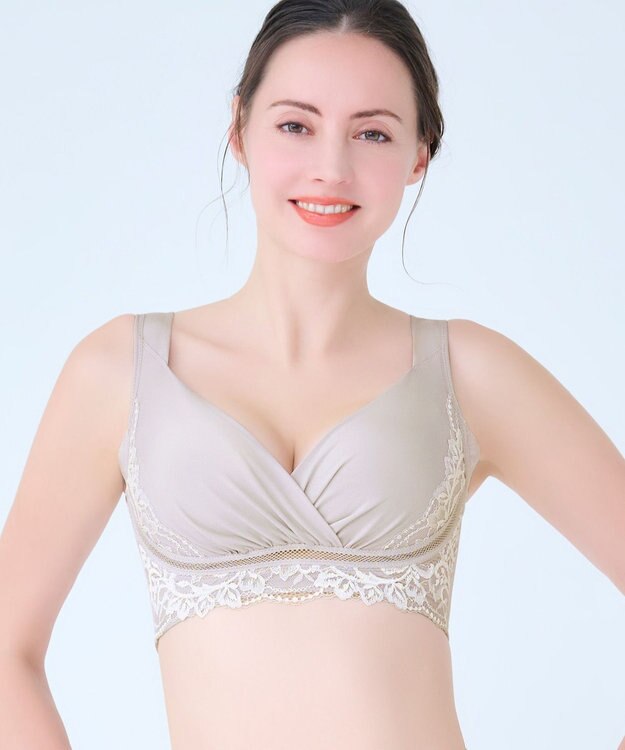 BRADELIS New York 【BRADELIS NewYork peace】綿混キャッチャーカップレースブラ25  ノンワイヤー 補正下着 補整 谷間メイク グレージュ