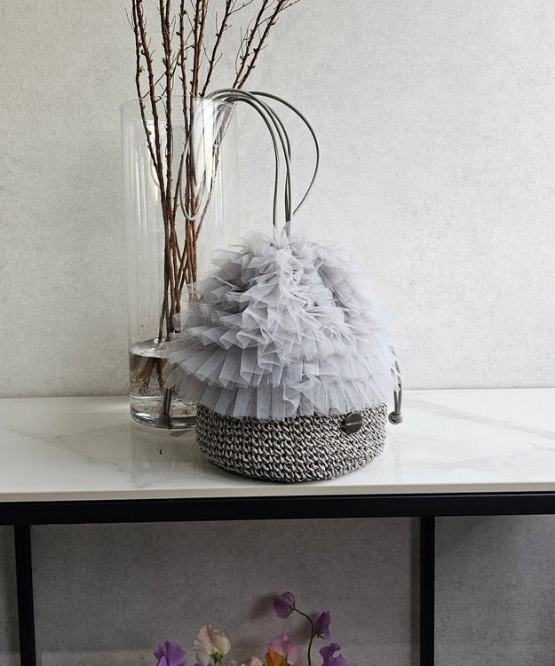 style code 【MERCURYDUO/マーキュリーデュオ】チュールフリル 雑材バケツ型ショルダーバッグ グレー