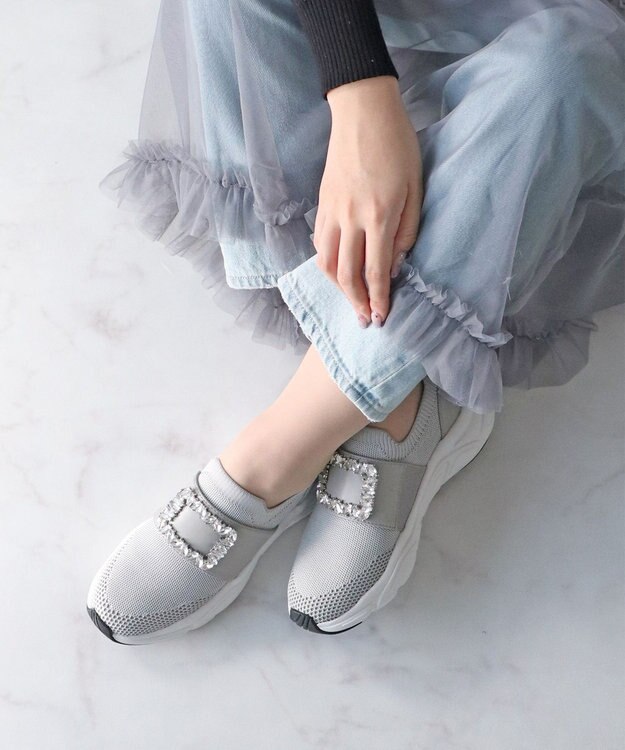 Bridget Birkin 【Bridget Birkin】ビジューバックルニットスニーカー ライトグレー