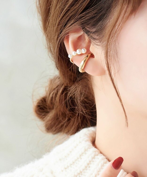 Phoebe 〈シリーズ累計販売10000点突破！〉≪雑誌掲載商品≫ドレッシングパールイヤーカフ　ゴールド ゴールド