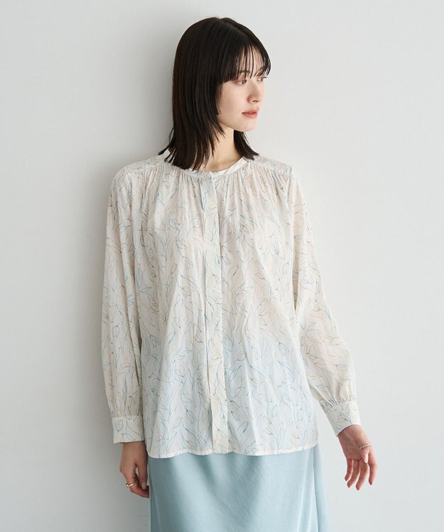YECCA VECCA ラインフラワー柄ギャザーブラウス Ivory