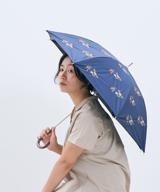 AND WOOL 〈UVカット率99%以上・一級遮光生地・晴雨兼用〉野ばら刺繍の日傘 （長傘タイプ） ネイビー