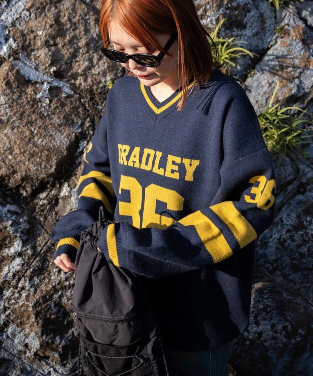 WEGO ナンバリングジャガードVネックニット ネイビー