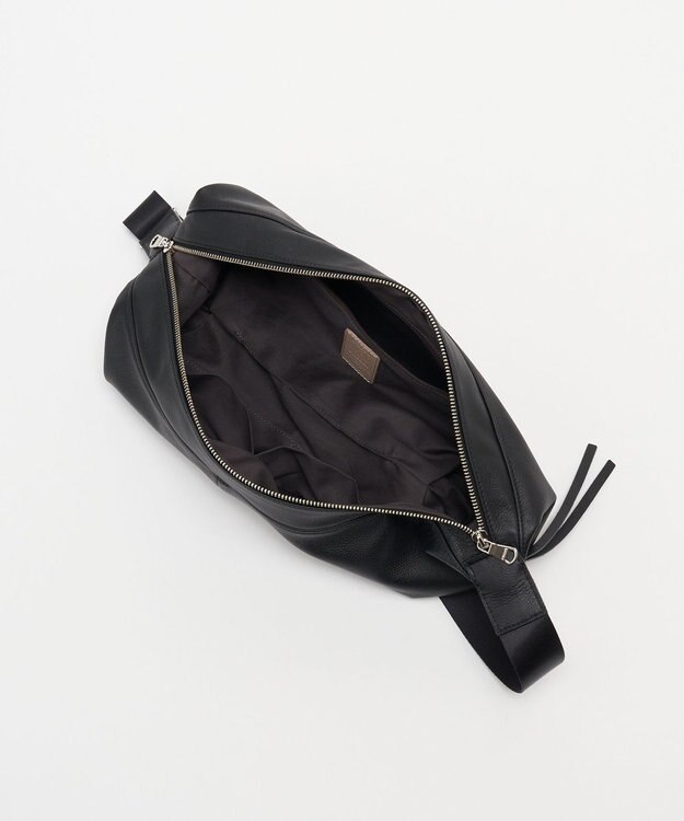 russet ソフトレザーバナナボディバッグ(CE-1695) Black