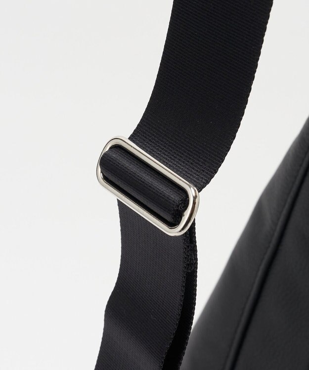 russet ソフトレザーバナナボディバッグ(CE-1695) Black