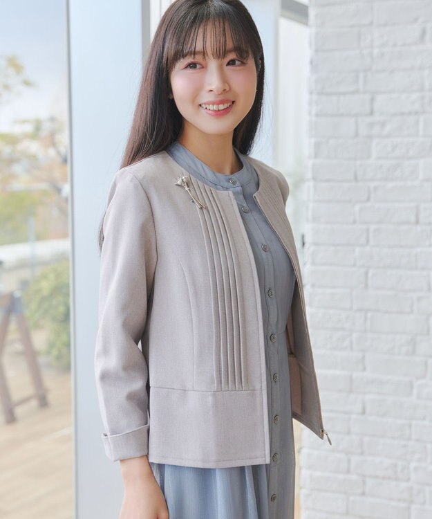 Tiaclasse フローラルブーケブローチ シルバー