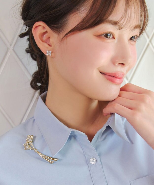 Tiaclasse フローラルブーケブローチ ゴールド