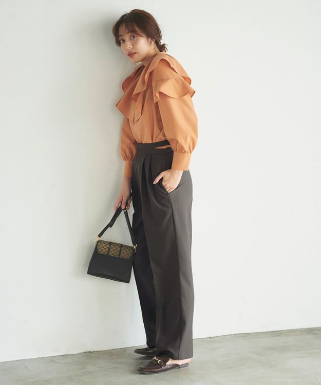 Feroux 【洗える】ラッフルスキッパー ブラウス オレンジ系