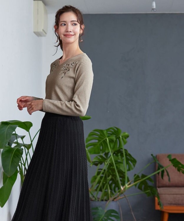 Tiaclasse 【洗える】刺繍リブニットトップス ベージュ