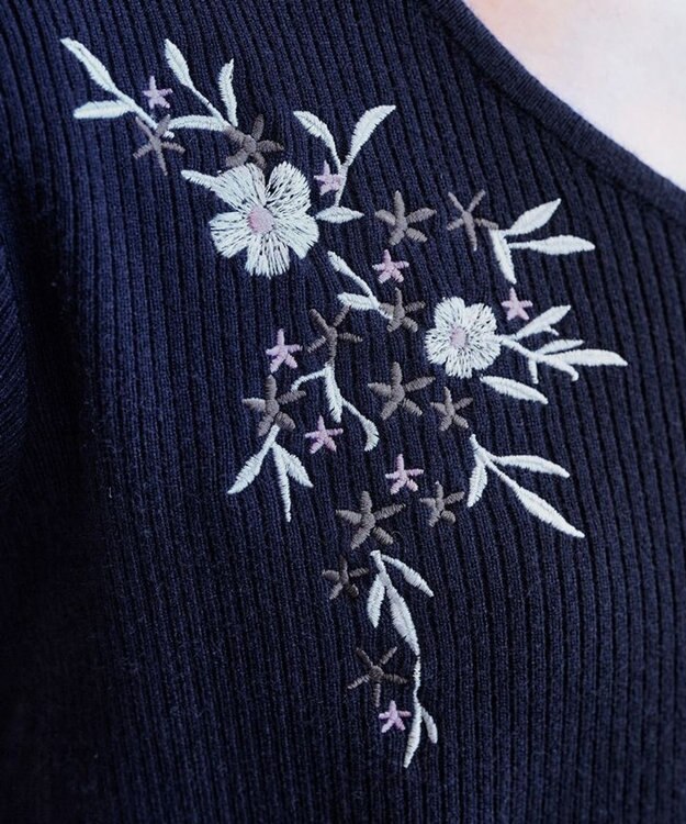 Tiaclasse 【洗える】刺繍リブニットトップス ネイビー