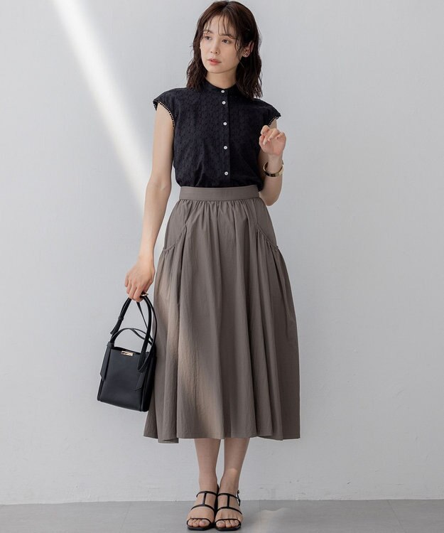 組曲 L エンブロイダリーレースノースリーブ ブラウス ブラック系