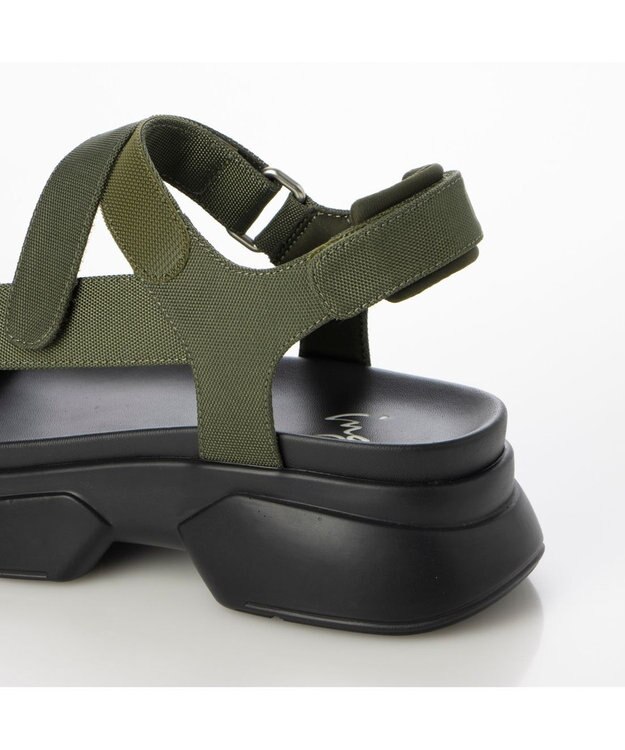 ing <ing>ボリュームソールスポーツサンダル カーキ