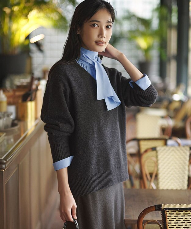 23区 【見上愛さんコラボカラー/VERY掲載】カシミヤブレンド Vネック ニット グレー系