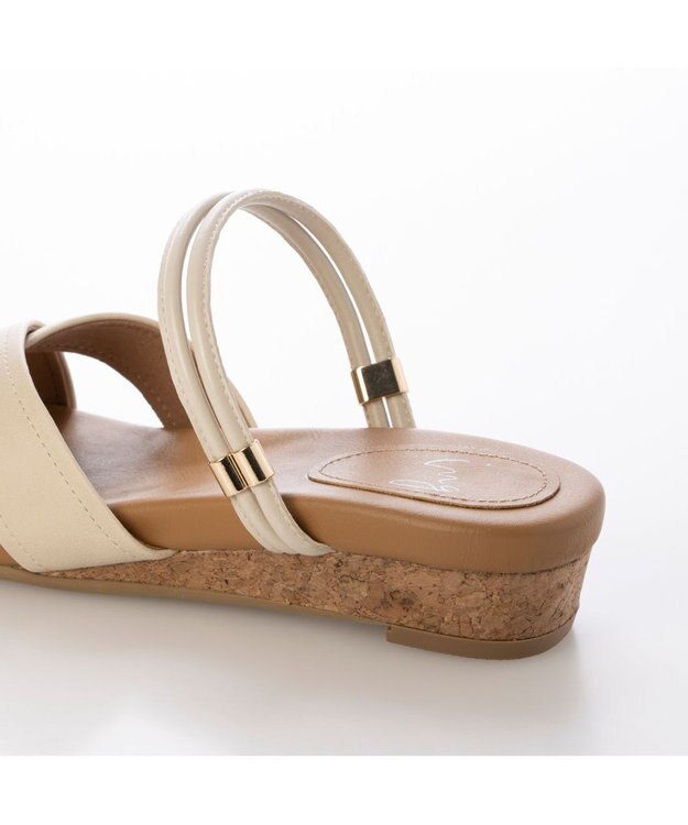 ing <ing>クロスベルトストラップサンダル アイボリー