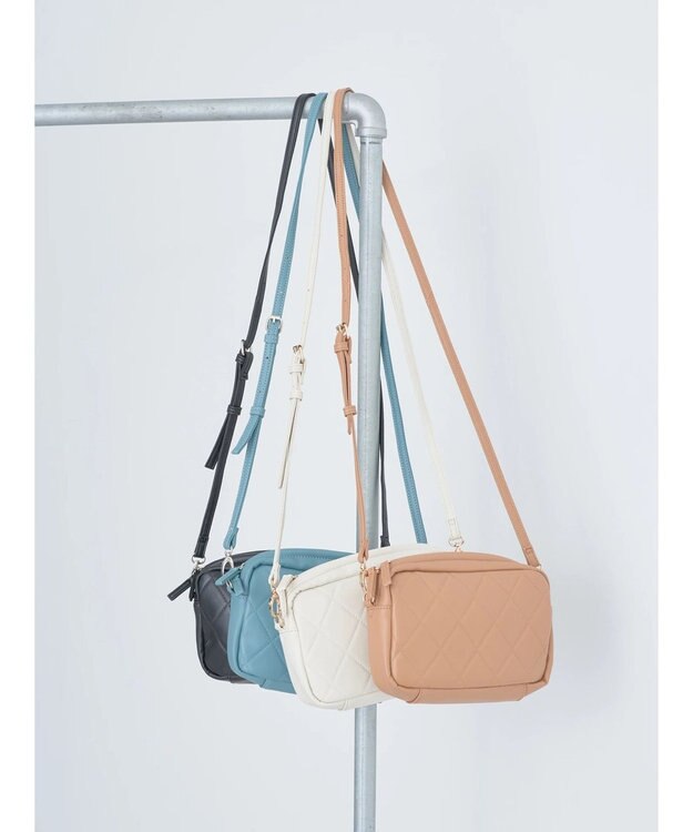 earth music&ecology キルティングショルダーバッグ Ivory