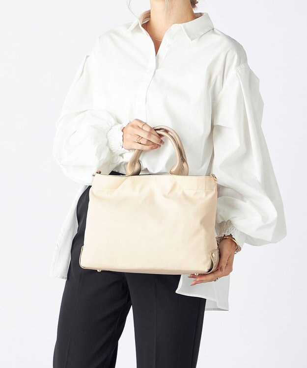 LA BAGAGERIE ツイルナイロン×エナメル 2WAYトートバッグ Sサイズ アイボリー