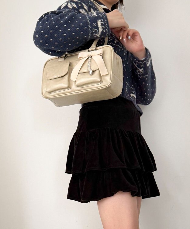 WEGO チャーム付きスクエアボストンバッグ ライトベージュ