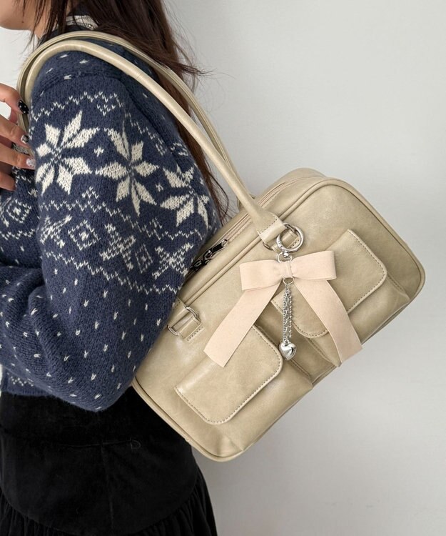 WEGO チャーム付きスクエアボストンバッグ ライトベージュ