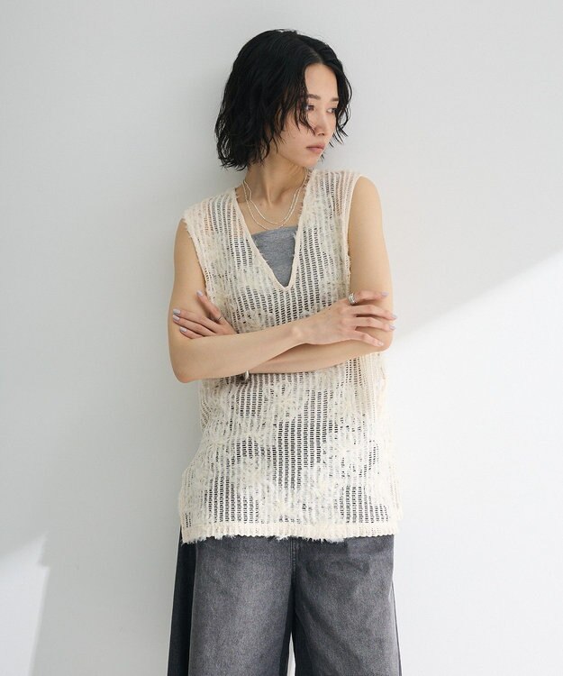 Green Parks テープ刺繍レースベスト Ivory