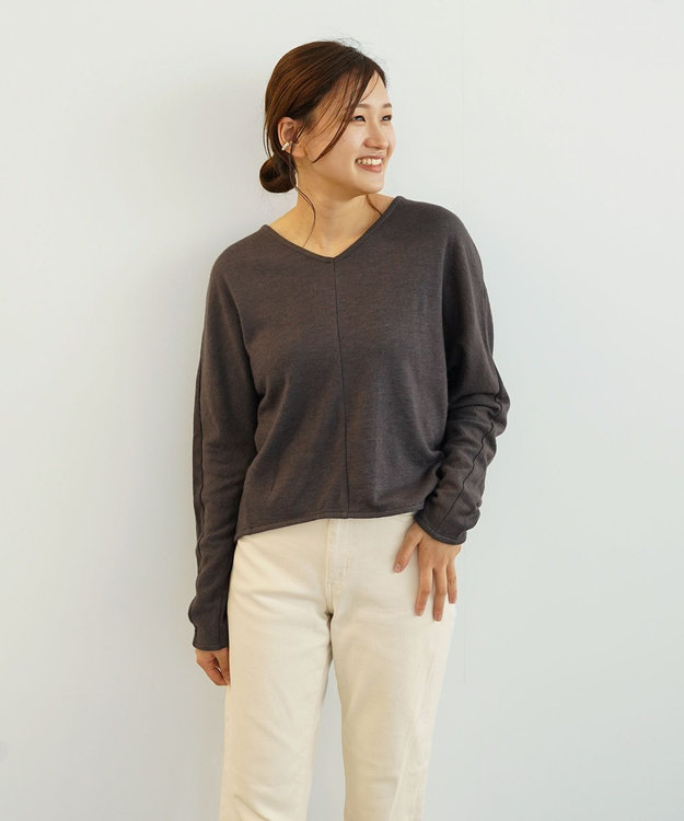 TOQUE 〈大草直子さんアドバイザー〉ロイヤルベビーアルパカ×タンギスコットン 裏毛 Vネックトップス チャコールグレー