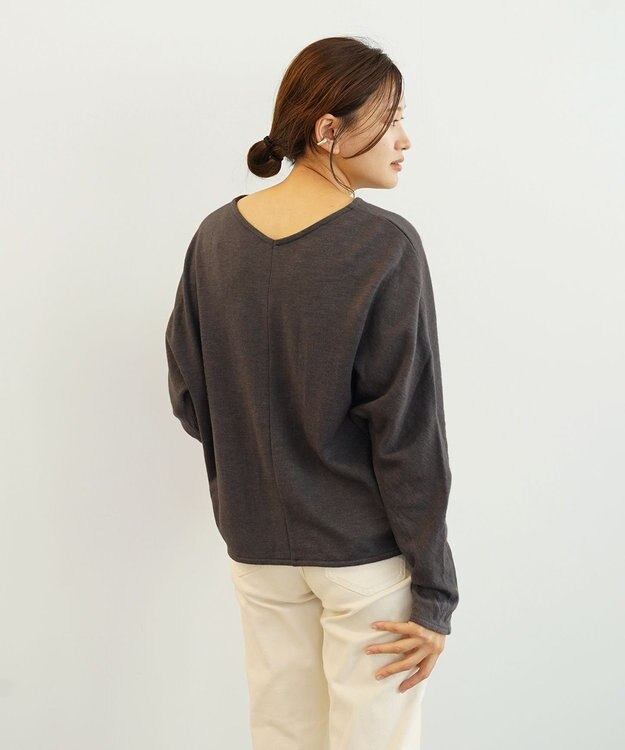 TOQUE 〈大草直子さんアドバイザー〉ロイヤルベビーアルパカ×タンギスコットン 裏毛 Vネックトップス チャコールグレー