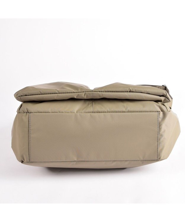 Y'SACCS ダブルホックポケットショルダー　Mサイズ グレージュ