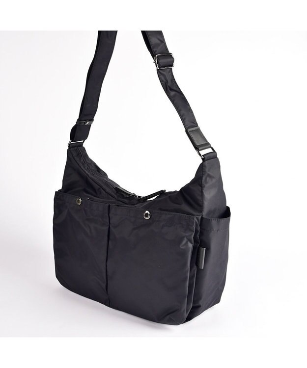 Y'SACCS ダブルホックポケットショルダー　Mサイズ ブラック