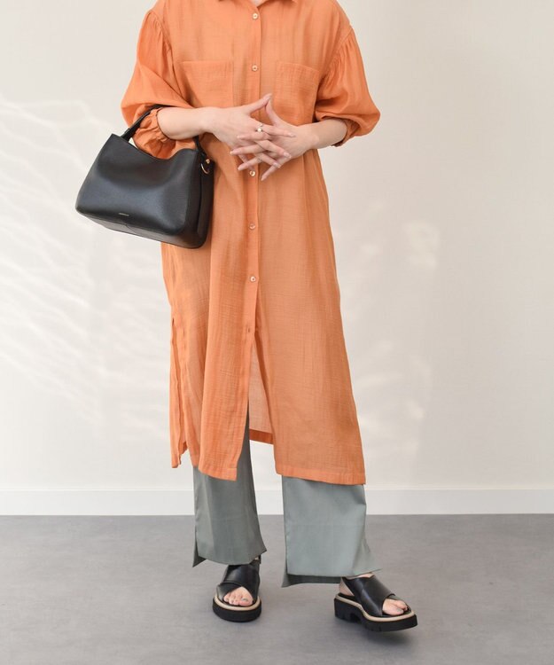 INTER-CHAUSSURES 【LORISTELLA】ミディアムサイズレザーハンドバッグ ブラック