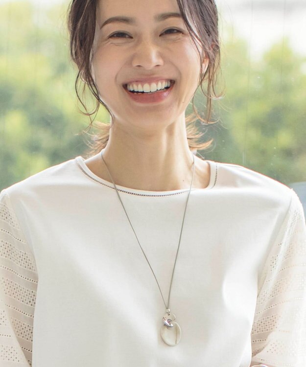 J.PRESS LADIES マーブルカーブ ネックレス ライトグレー系