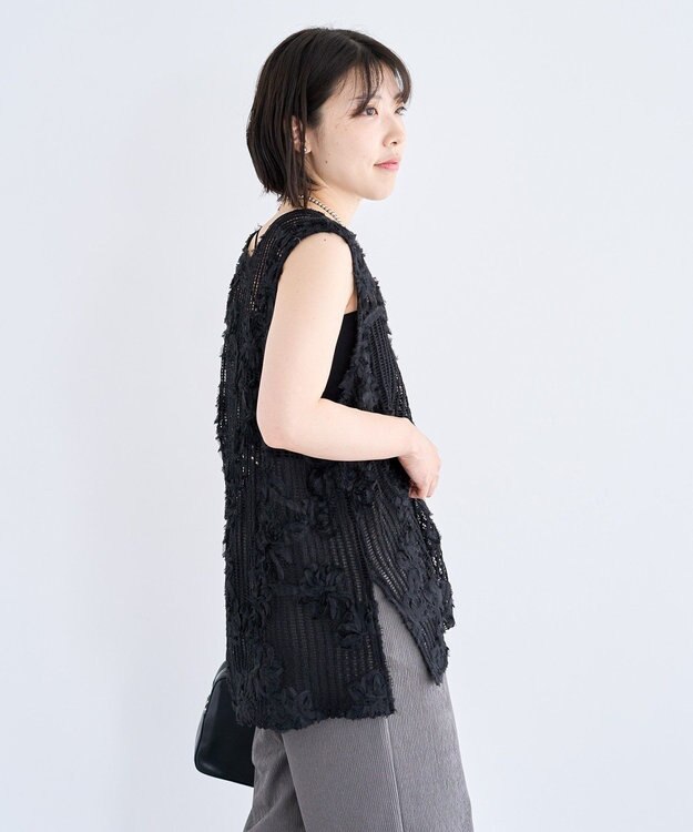 Green Parks テープ刺繍レースベスト Black