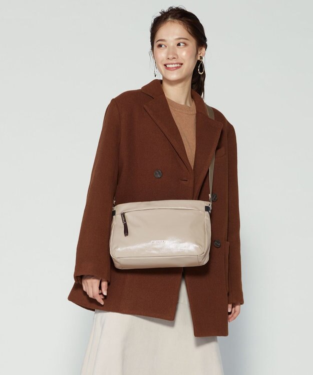 LA BAGAGERIE コーティングキャンバス ショルダーバッグ ライトベージュ